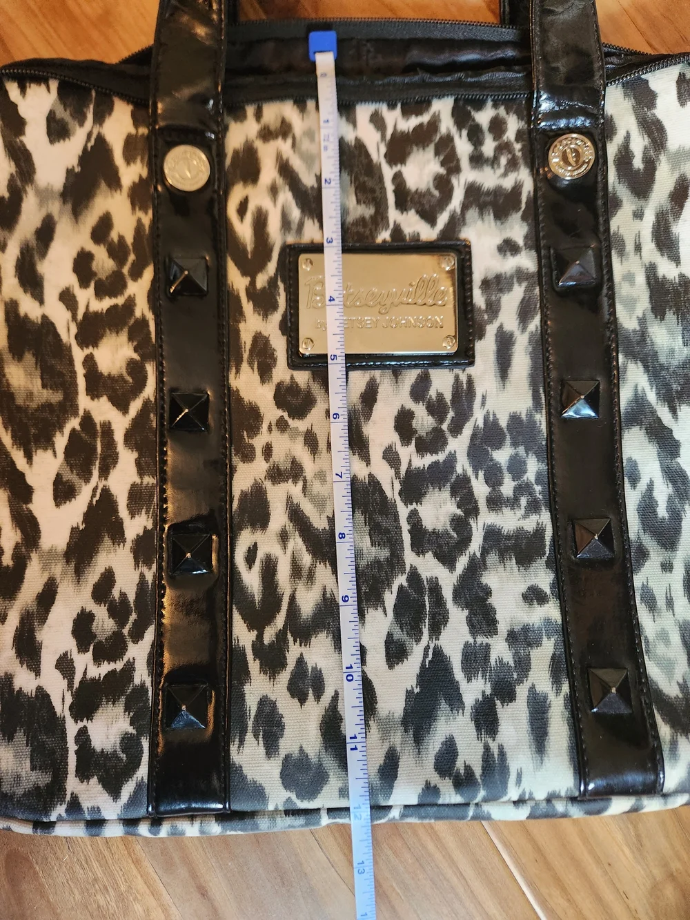 Betsey Johnson Black White Leopard Print Laptop Bag 13x15